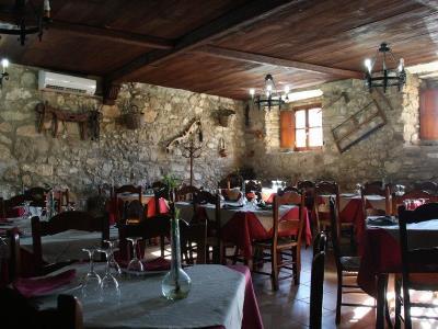 Hotel Tugasa Hotel Y Casas Rurales La Posada Villaluenga Del Rosario